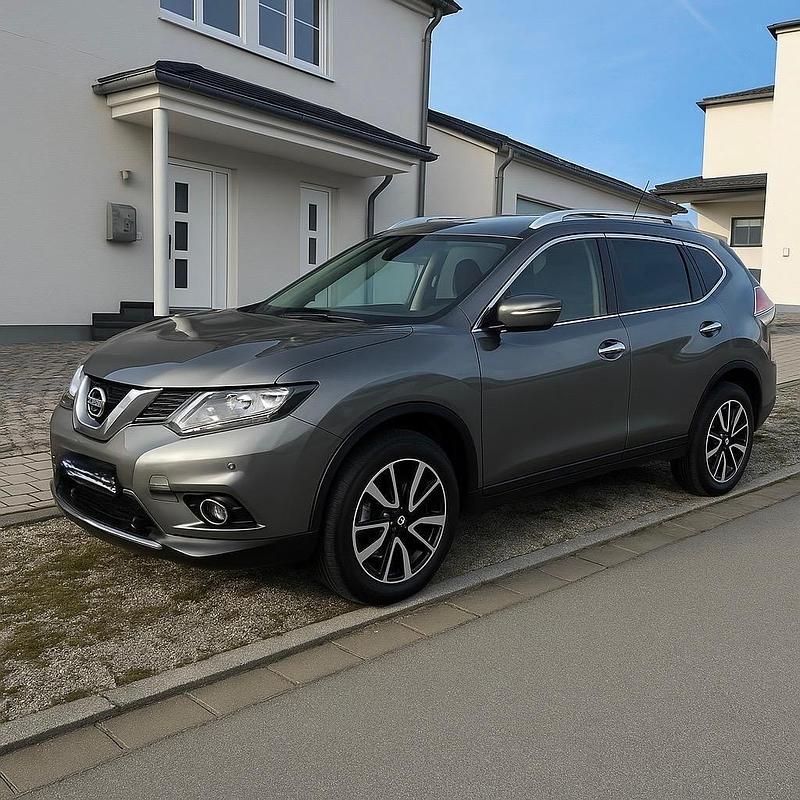 Grau Gebraucht 2016 Nissan X-Trail SUV | 14.800 € (Guter Preis) - Bild 1/4