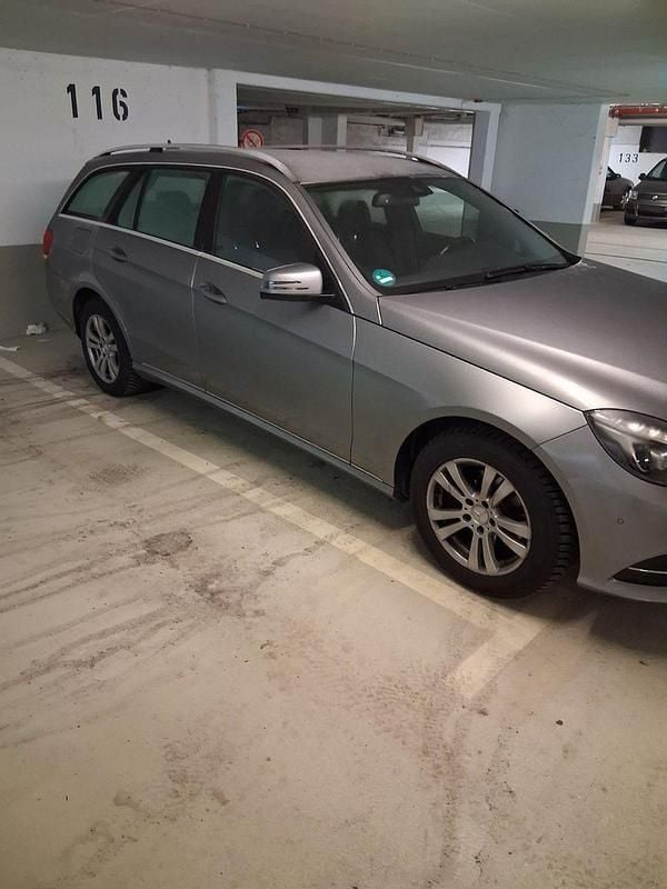 Gebraucht Mercedes E220 170 PS (125 kW) 2014 Grau Kombi