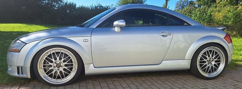 Silber Gebraucht 2004 Audi TT Coupé | 12.900 € (Teuer) - Bild 1/4