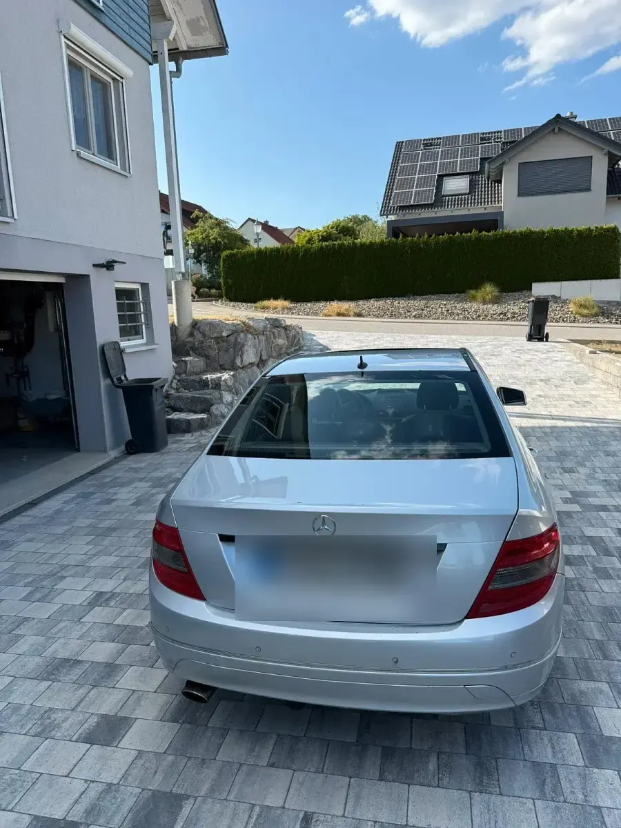 Gebraucht Mercedes C220 170 PS (125 kW) 2009 Silber Limousine