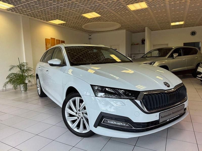 Bila moon/moon white Gebraucht 2023 Skoda Octavia Style Kombi | 25.980 € (Guter Preis) - Bild 1/4