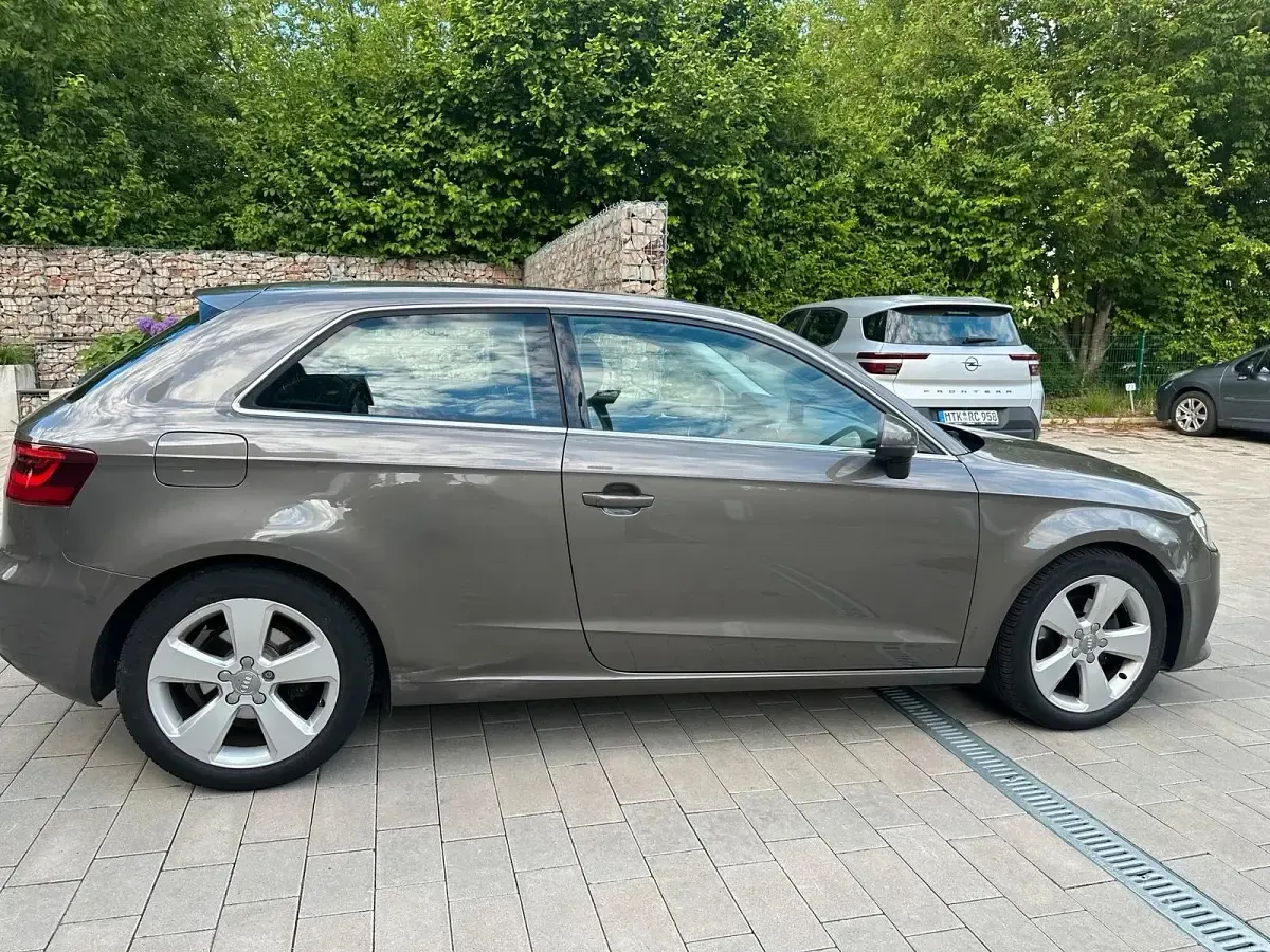 Gebraucht Audi A3 122 PS (89 kW) 2013 Grau Kombi