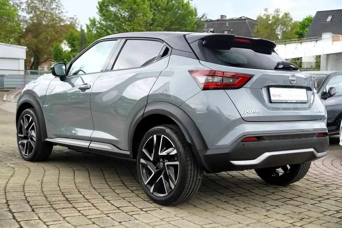 Neu Nissan Juke 114 PS (83 kW) 2026 Grau SUV