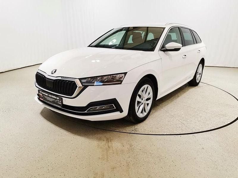 Gebraucht Skoda Octavia Style 116 PS (85 kW) 2023 Candyweiss Kombi