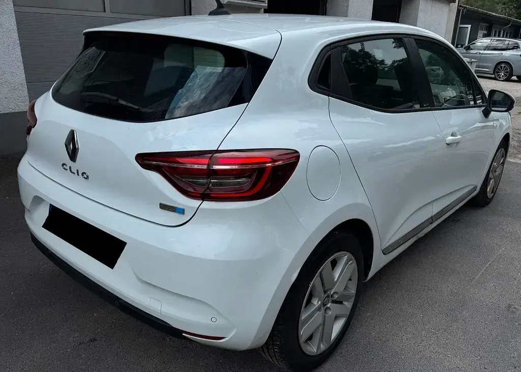 Gebraucht Renault Clio V 140 PS (102 kW) 2021 Weiß Limousine