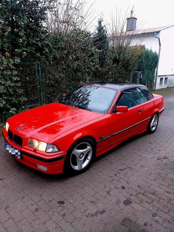 Rot Gebraucht 1994 BMW 325 Cabriolet Cabrio | 8.990 € - Bild 1/4