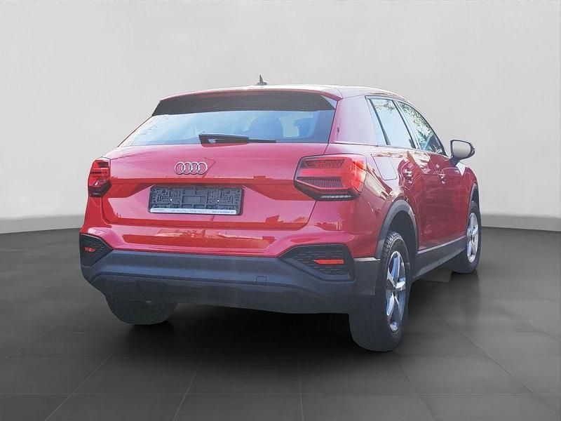 Gebraucht Audi Q2 Comfort 116 PS (85 kW) 2022 Rot SUV