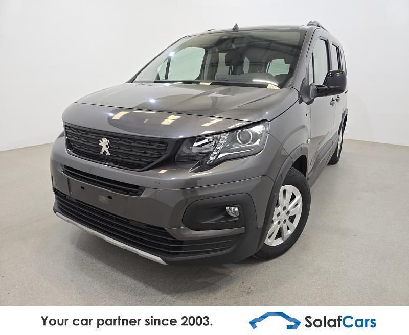 Grau Gebraucht 2019 Peugeot Rifter GT-line Van / Kleinbus | 9.922 € (Guter Preis) - Bild 1/4