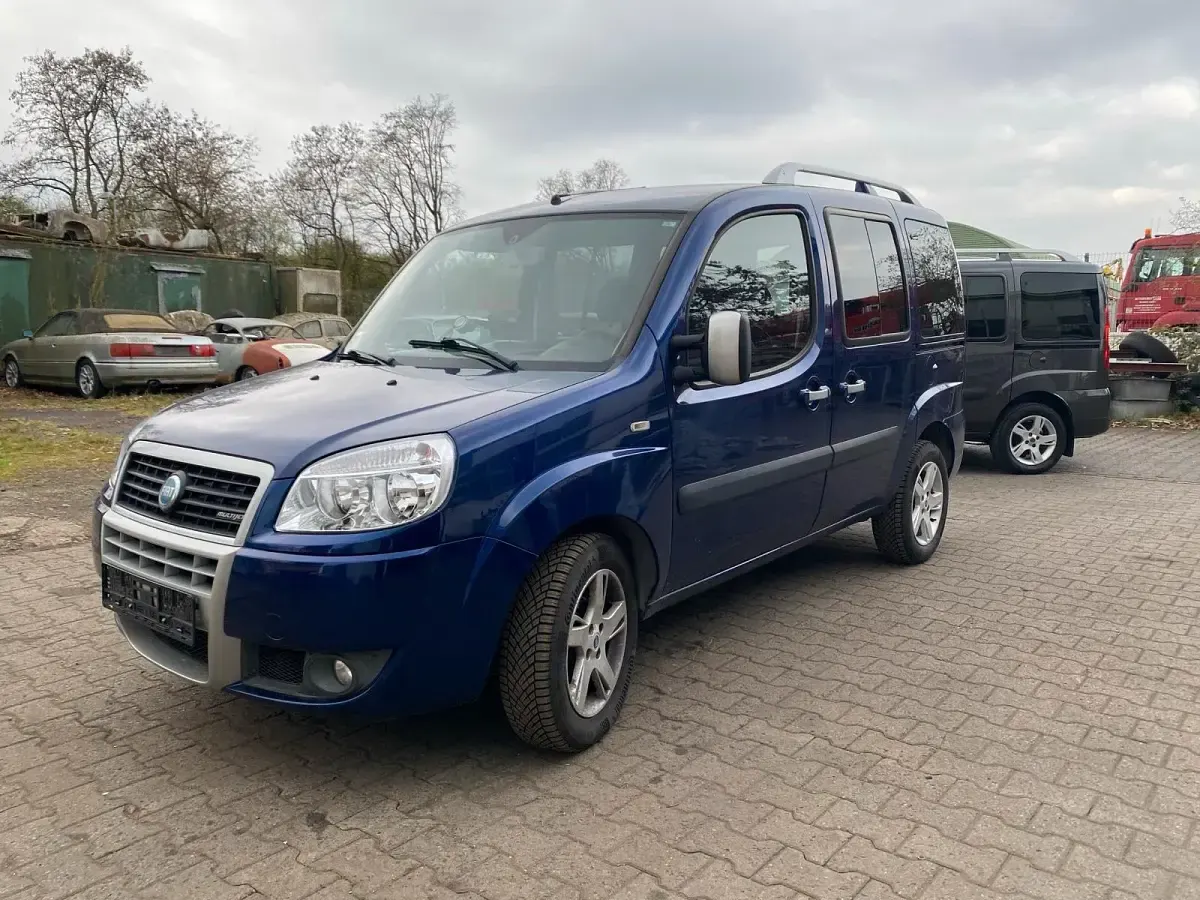 Gebraucht Fiat Doblò 84 PS (61 kW) 2007 Blau Van / Kleinbus