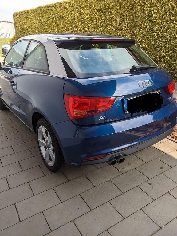 Gebraucht Audi A1 Sport 125 PS (91 kW) 2015 Blau Kleinwagen