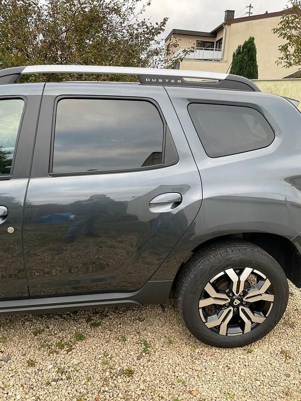 Gebraucht Dacia Duster Prestige 150 PS (110 kW) 2021 Grau SUV