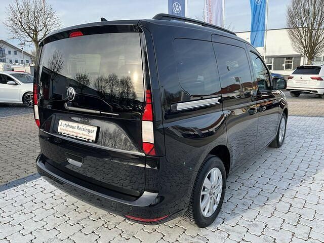 Gebraucht VW Caddy Life 114 PS (83 kW) 2023 Schwarz Van / Kleinbus