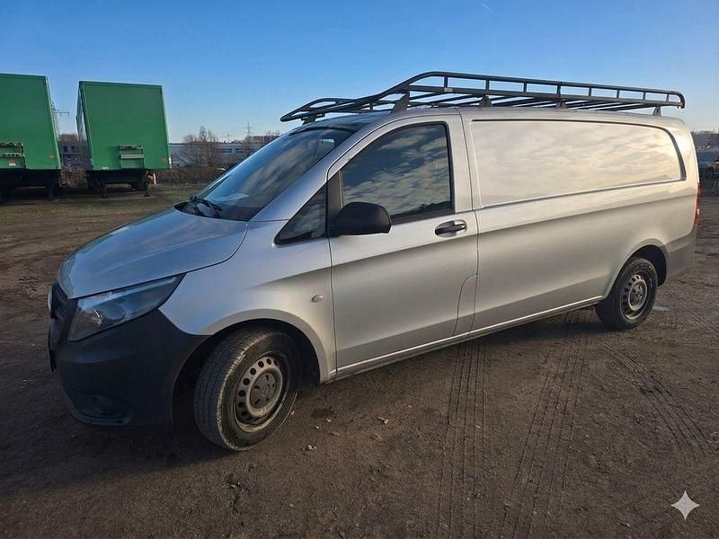 Gebraucht Mercedes Vito 136 PS (100 kW) 2016 Silber Van