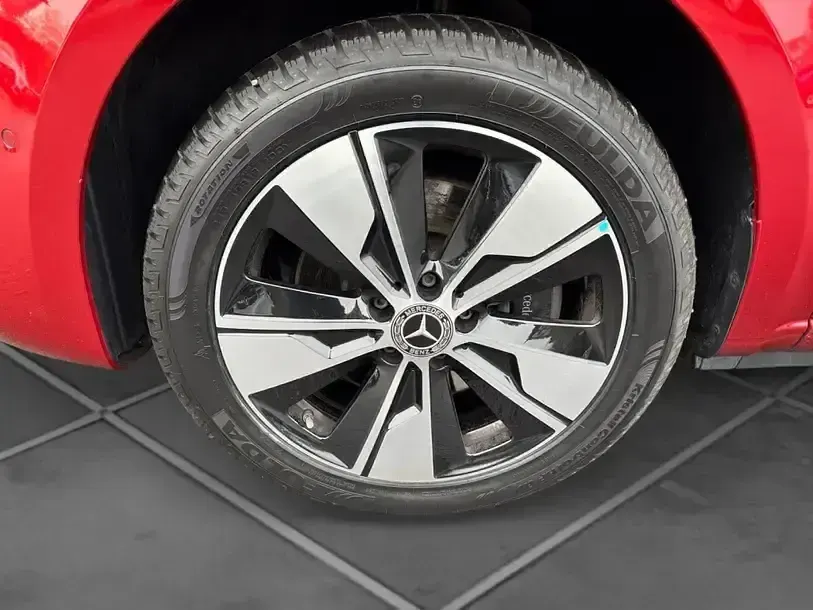 Gebraucht Mercedes V220 Style 2024 Rot Van / Kleinbus