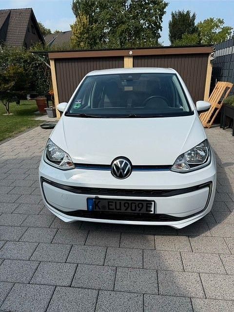 Weiß Gebraucht 2022 VW e-up! Kleinwagen | 13.590 € (Guter Preis) - Bild 1/4