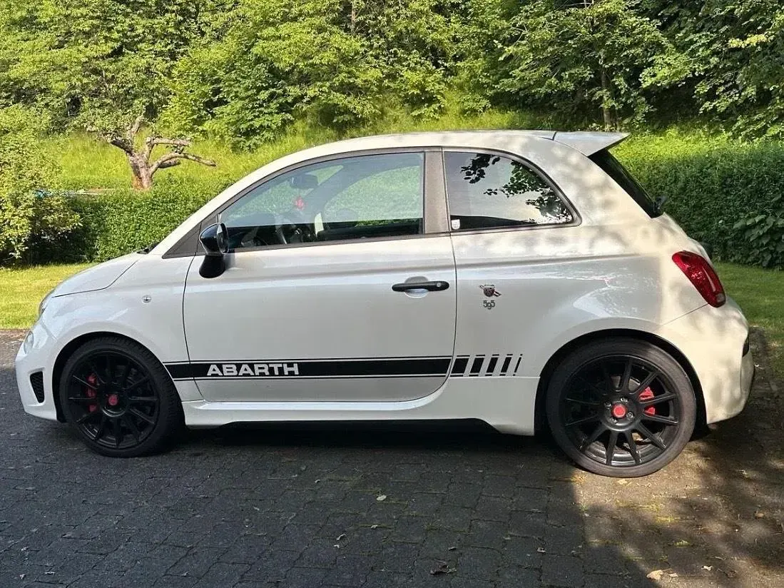 Gebraucht Abarth 595 Competizione 180 PS (132 kW) 2018 Weiß Kleinwagen