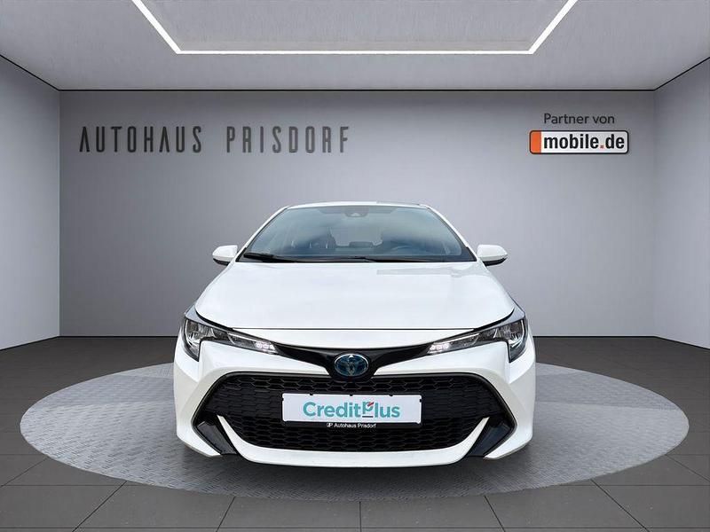 Gebraucht Toyota Corolla Hybrid Comfort 98 PS (72 kW) 2021 Weiß Limousine