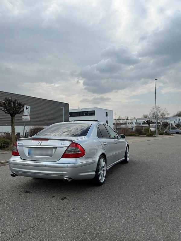 Gebraucht Mercedes E500 AMG 387 PS (284 kW) 2007 Silber Limousine