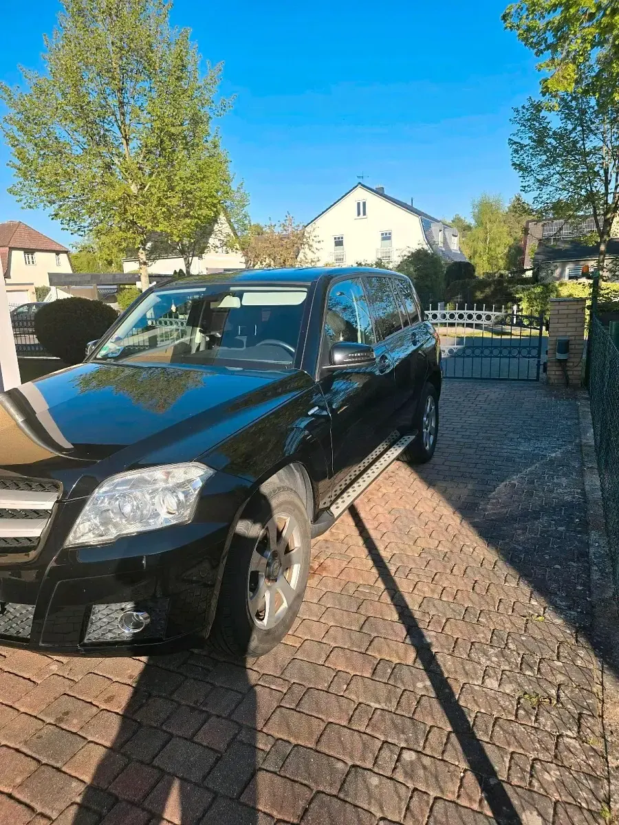 Gebraucht Mercedes GLK200 143 PS (105 kW) 2011 Schwarz SUV