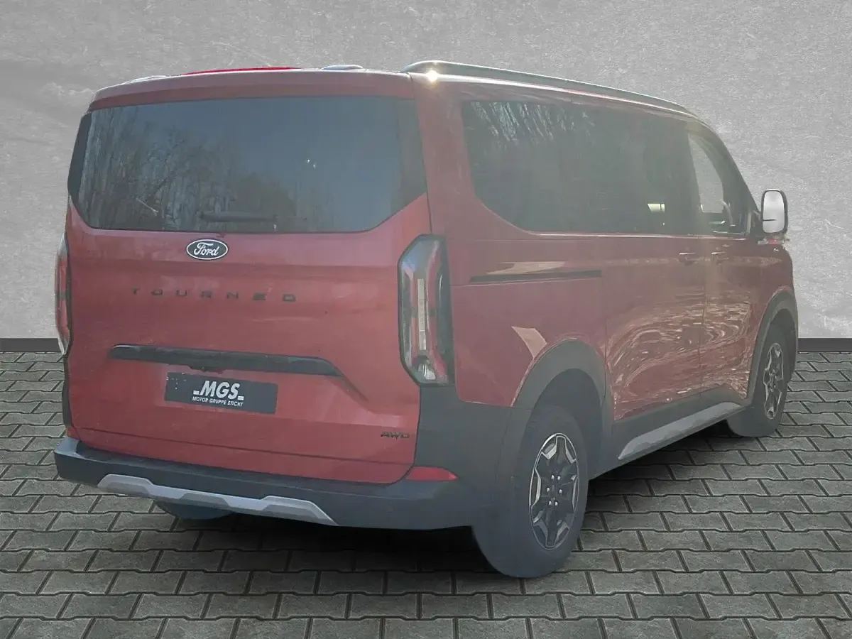 Neu Ford Tourneo Active 170 PS (125 kW) 2026 Artisan red metallic Van / Kleinbus