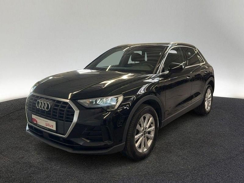 Gebraucht Audi Q3 Basis 245 PS (180 kW) 2022 0e mythosschwarz metallic SUV