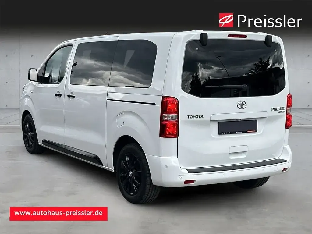 Gebraucht Toyota Proace Verso Executive 178 PS (130 kW) 2022 Weiß Kombi