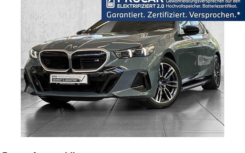 Grün Gebraucht 2023 BMW i5 Performance Limousine | 64.540 € (Teuer) - Bild 1/4