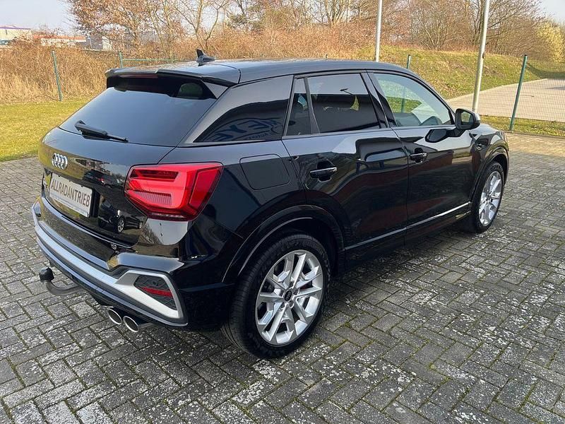 Gebraucht Audi SQ2 Sport 300 PS (220 kW) 2024 Mythosschwarz SUV