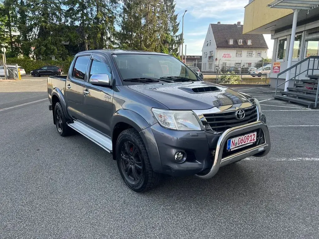 Gebraucht Toyota HiLux 171 PS (125 kW) 2014 Grau Pickup