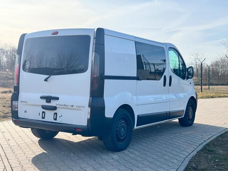 Gebraucht Opel Vivaro 101 PS (74 kW) 2005 Weiß Van / Kleinbus