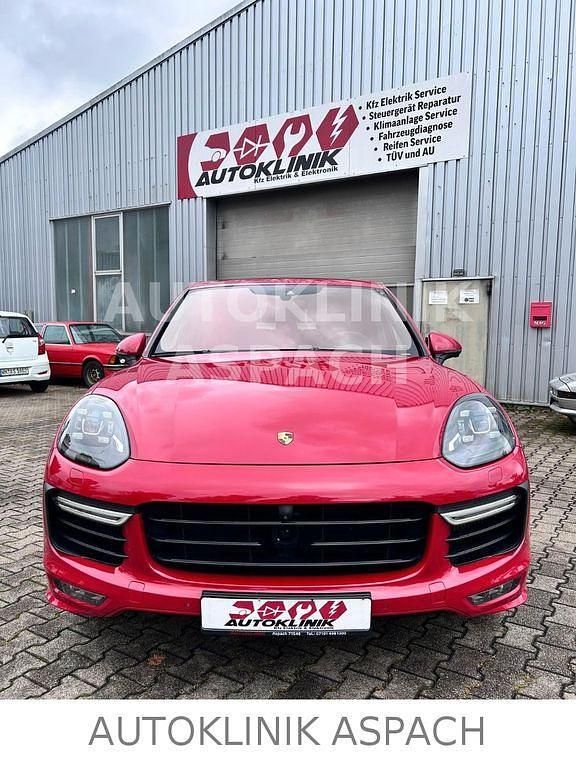 Gebraucht Porsche Cayenne GTS 441 PS (324 kW) 2015 Karminrot SUV