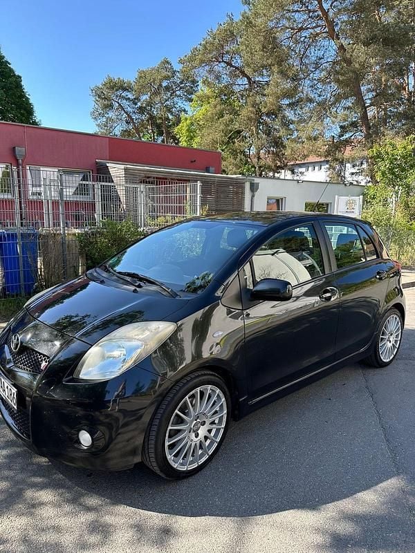 Schwarz Gebraucht 2006 Toyota Yaris Kleinwagen | 3.700 € (Fairer Preis) - Bild 1/4