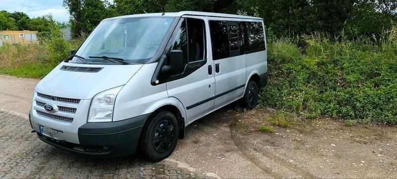 Silber Gebraucht 2013 Ford Transit Tourneo Van / Kleinbus | 9.000 € (Guter Preis) - Bild 1/4