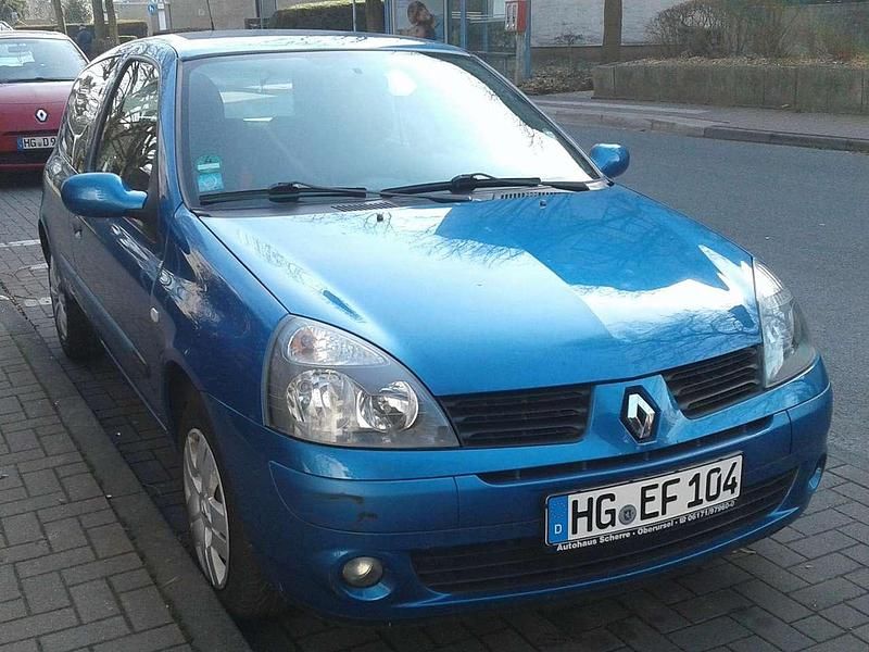 Blau Gebraucht 2005 Renault Clio II Kleinwagen | 1.800 € (Guter Preis) - Bild 1/4