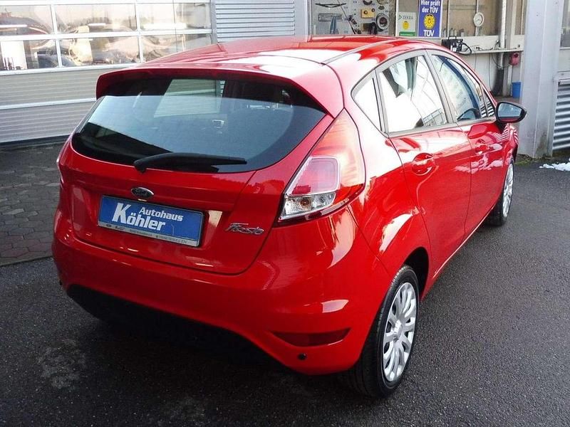Gebraucht Ford Fiesta Trend 82 PS (60 kW) 2016 Racerot Limousine