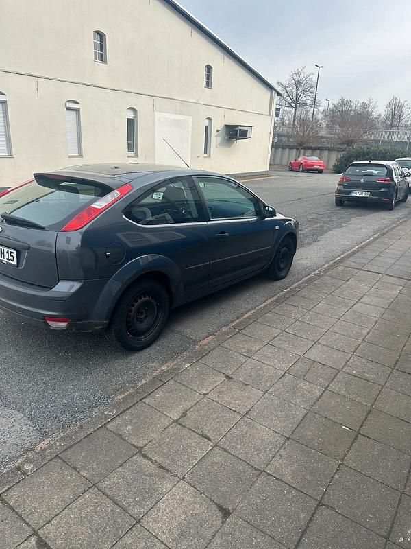 Gebraucht Ford Focus 101 PS (74 kW) 2006 Grau Kleinwagen