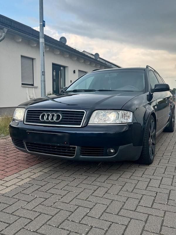 Blau Gebraucht 2001 Audi A6 Kombi | 500 € (Superpreis) - Bild 1/4