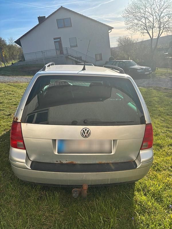 Gebraucht VW Bora 131 PS (96 kW) 2004 Silber Kombi