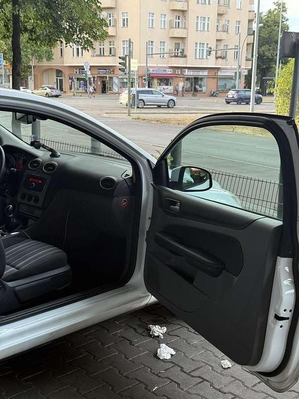 Gebraucht 2010 Ford Focus Viva Limousine | 1.900 € (Fairer Preis) - Bild 1/4