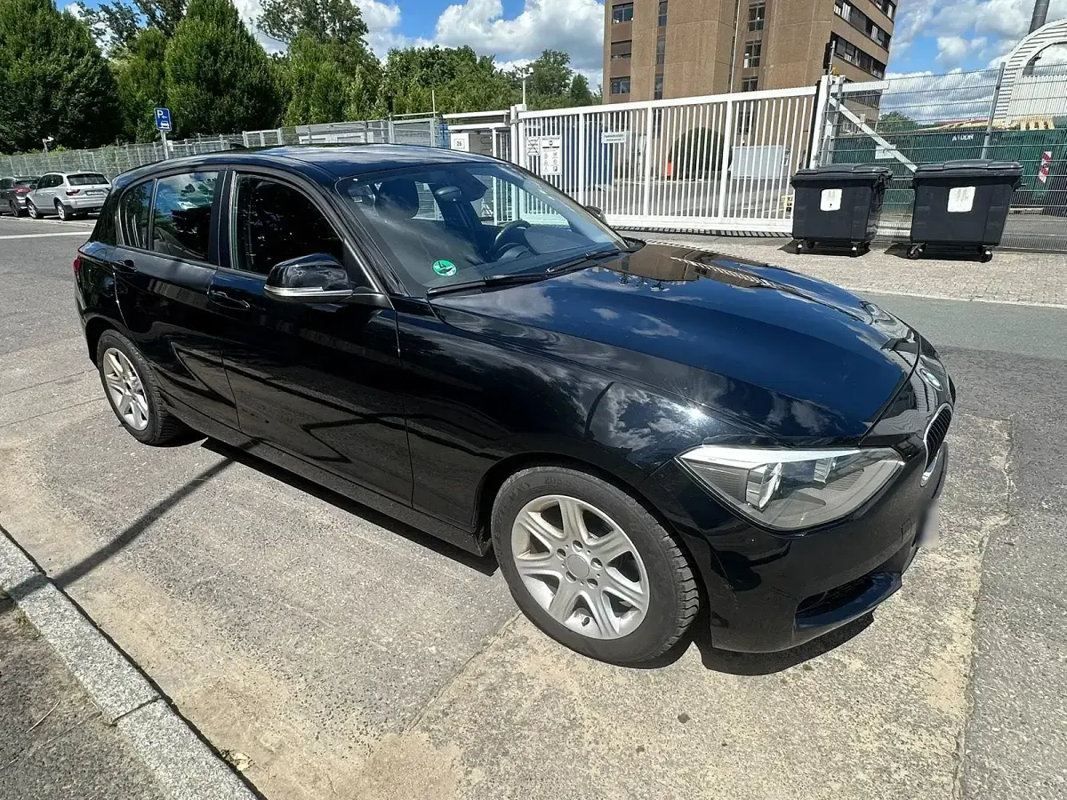 Gebraucht BMW 116 136 PS (100 kW) 2011 Schwarz Kleinwagen