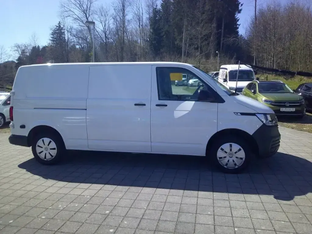 Gebraucht VW T6.1 90 PS (66 kW) 2021 Candyweiß Van