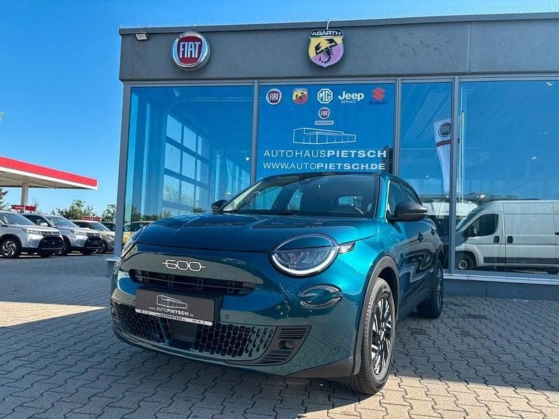 Grün Neu 2025 Fiat 600 SUV | 29.964 € (Teuer) - Bild 1/4