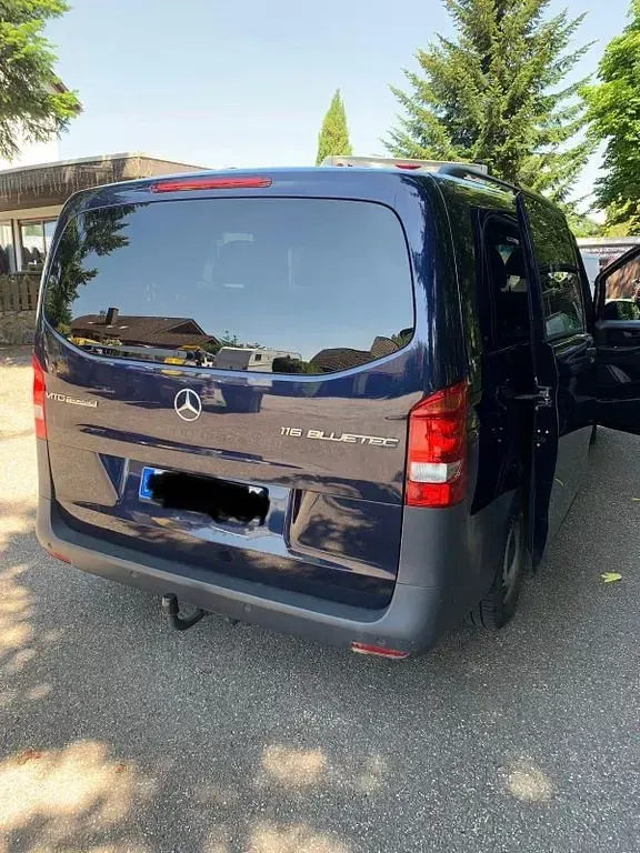Gebraucht Mercedes Vito 163 PS (119 kW) 2018 Blau Van