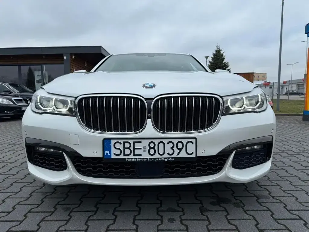 Gebraucht BMW 740L Sport Line 326 PS (239 kW) 2016 Weiß Limousine
