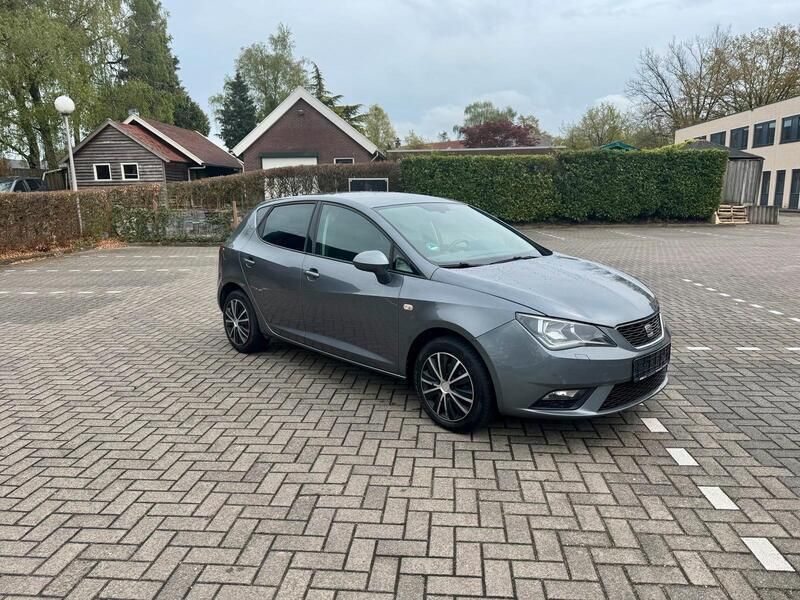 Grau Gebraucht 2016 Seat Ibiza Kleinwagen | 4.450 € (Superpreis) - Bild 1/4