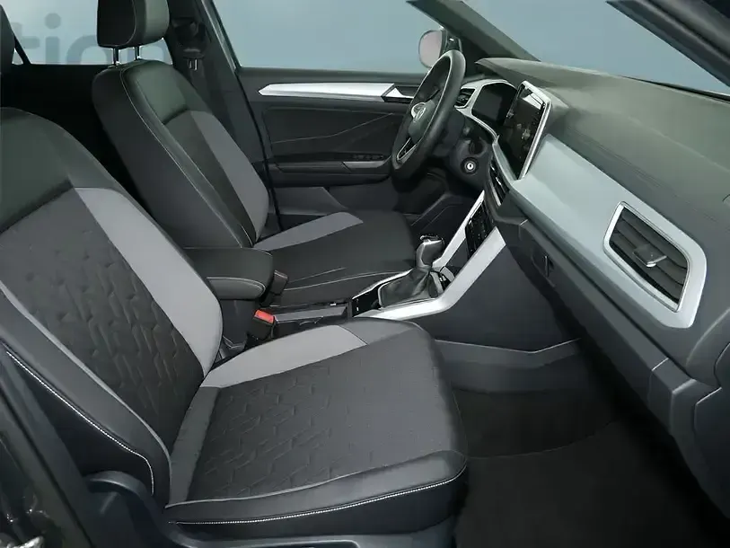 Gebraucht VW T-Roc 150 PS (110 kW) 2025 Grau SUV