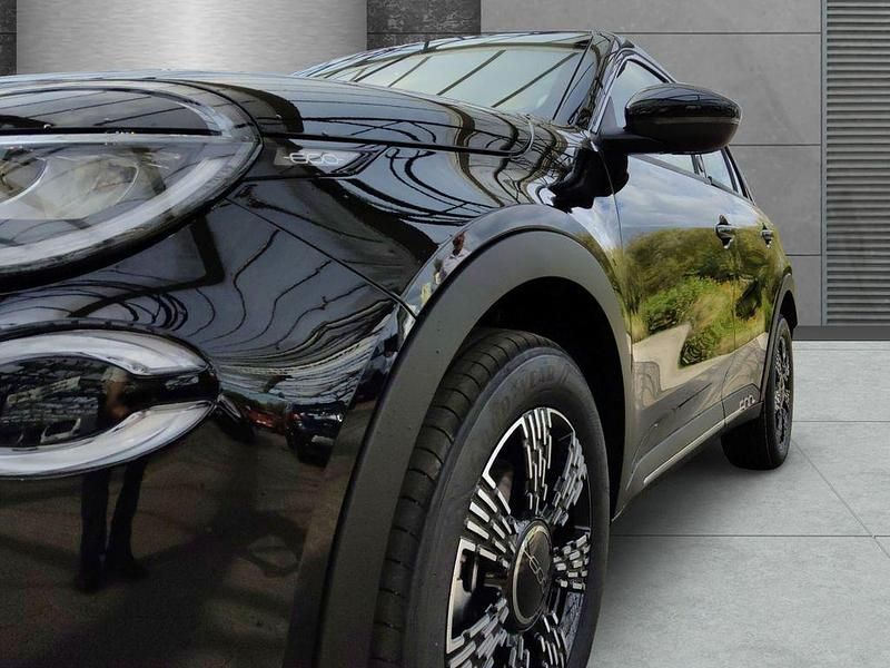 Neu Fiat 600E Red 114 kW (156 PS) 2025 Schwarz SUV