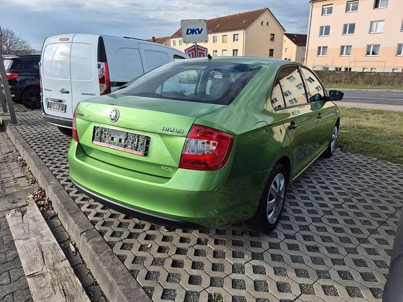 Second-hand Skoda Rapid Active 86 CP (63 kW) 2013 Verde Hatchback