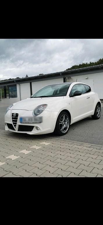 Beige Gebraucht 2014 Alfa Romeo MiTo Turismo Kleinwagen | 6.750 € (Fairer Preis) - Bild 1/4