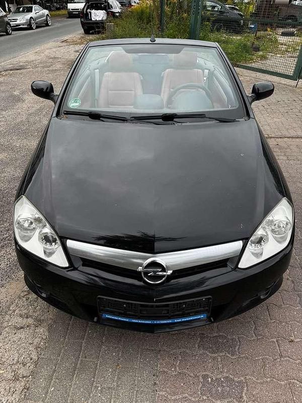 Gebraucht Opel Tigra 90 PS (66 kW) 2008 Schwarz Cabrio